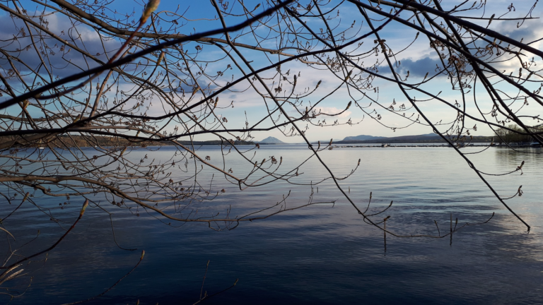 Aux Deux Peres magog tourisme cantons de lest 1 768x432