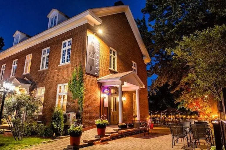 Bistro L'Ancêtre - Photo 1