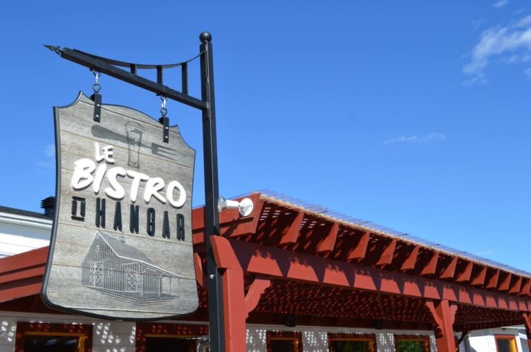 Bistro du Hangar Saint Jean de lIle dOrleans Capitale Nationale2 1 768x510