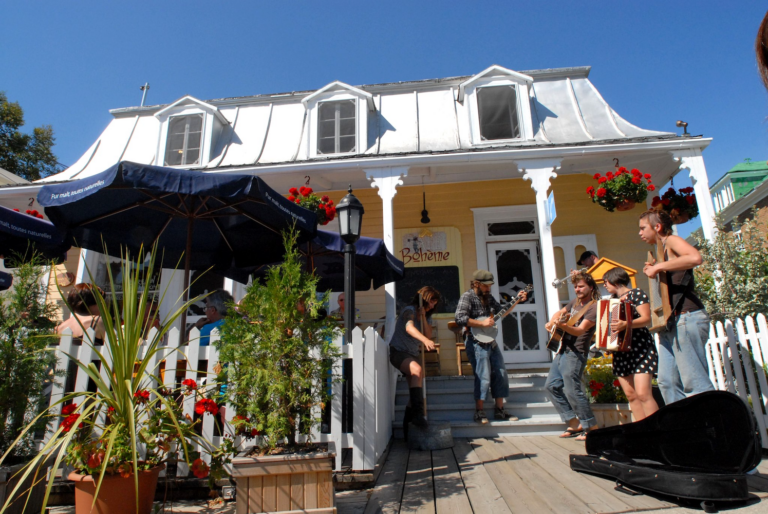 Cafe Boheme adoussac Ou manger Tourisme Cote Nord Manicouagan2 1 768x514