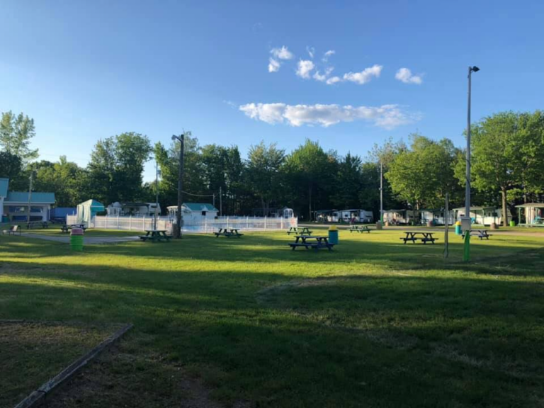 Camping Loisirs Air-Soleil (Naturiste) - L'Avenir - Centre-du-Québec