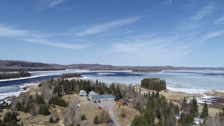 Gite du Lac Taureau Saint Michel des Saints Lanaudiere4 768x432