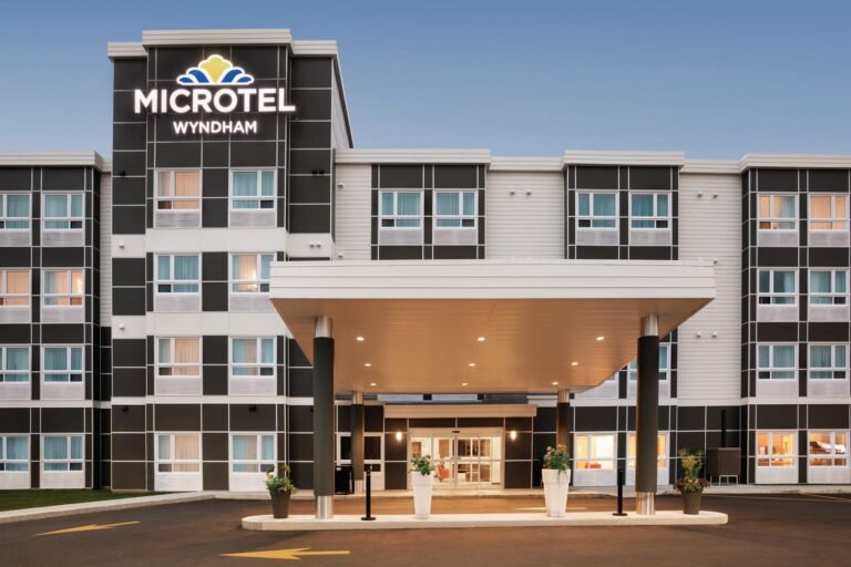 Microtel Inn Suites by Wyndham Val d Or Abitibi Temiscamingue 768x512