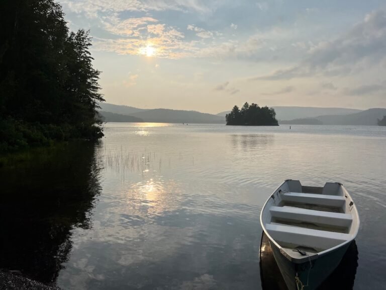 Camping Parc national du Mont-Tremblant Lac Caché - Sépaq Camping Parc national du Mont-Tremblant Lac Caché - Sépaq