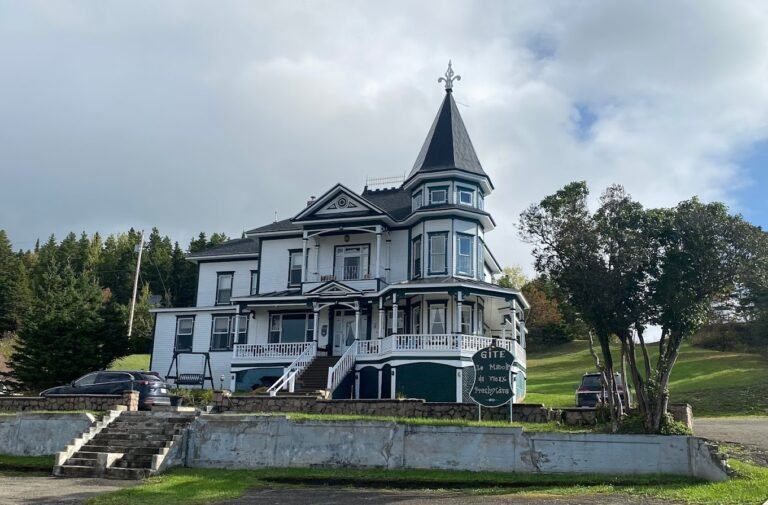 Gîte Le Manoir du Vieux Presbytère - Gascons-Port-Daniel - Gaspésie