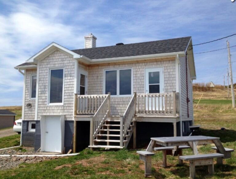 PETITE MAISON DE LA BUTTE-DES-PICOTTE - Photo 1