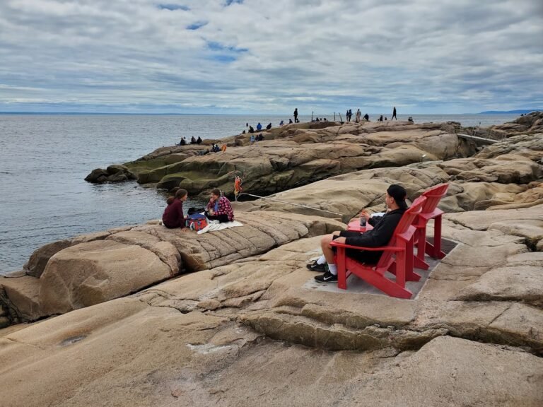 Phare de Cap-de-Bon-Désir - Les Bergeronnes - Cote-Nord Phare de Cap-de-Bon-Désir - Les Bergeronnes - Cote-Nord
