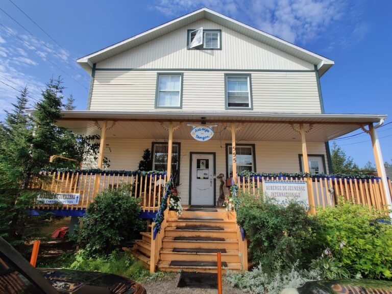 Auberge Internationale Le Tangon - Sept-Iles-Cote-Nord.jpg