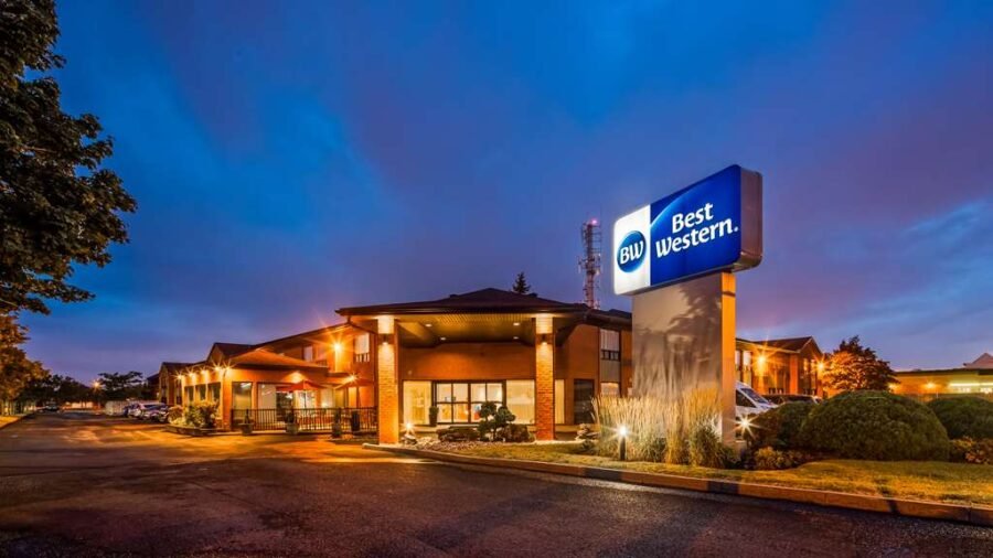 Best Western Hotel - Brossard
