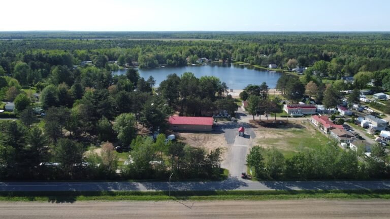 Camping Lac des Cyprès-Ste-Seraphine