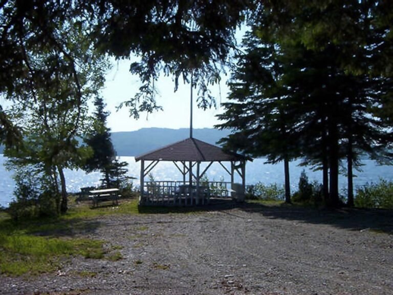 Camping Le Sous-bois de l'anse