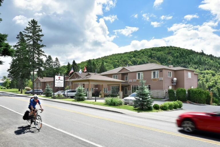 Hotel Le Versailles-St-Sauveur-Laurentides