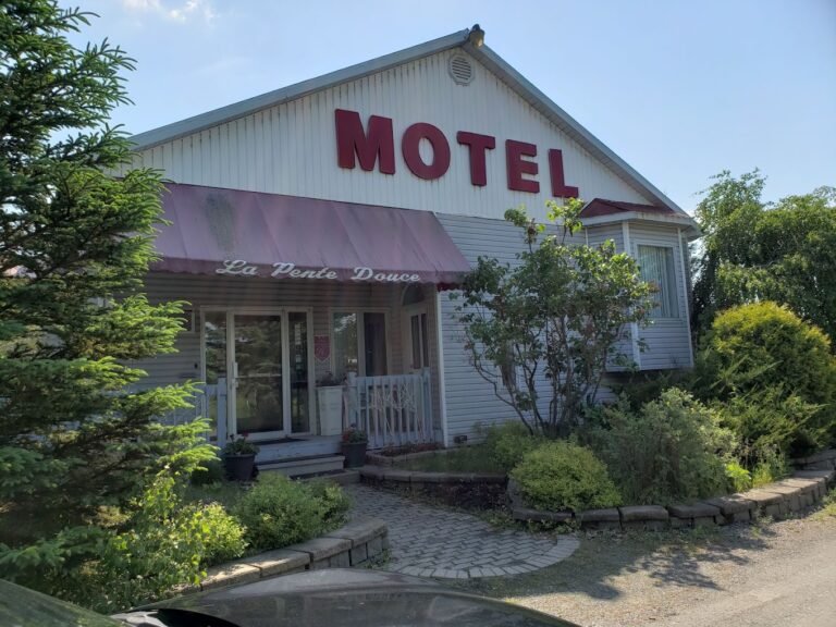 Motel de la Pente Douce - Magog - Cantons de l'Est