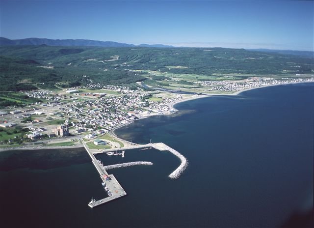 Ville de Sainte-Anne-des-Monts-Gaspésie.jpg