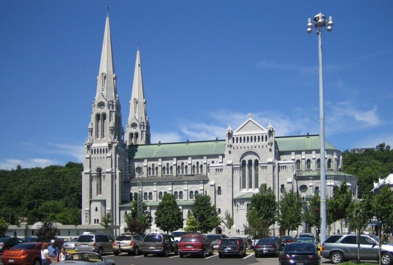 Basilique Sainte-Anne-de-Beaupré-Québec.JPG