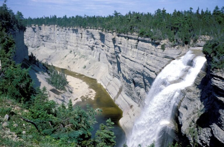 Chute Vauréal-île d'Anticosti-Cote-Nord