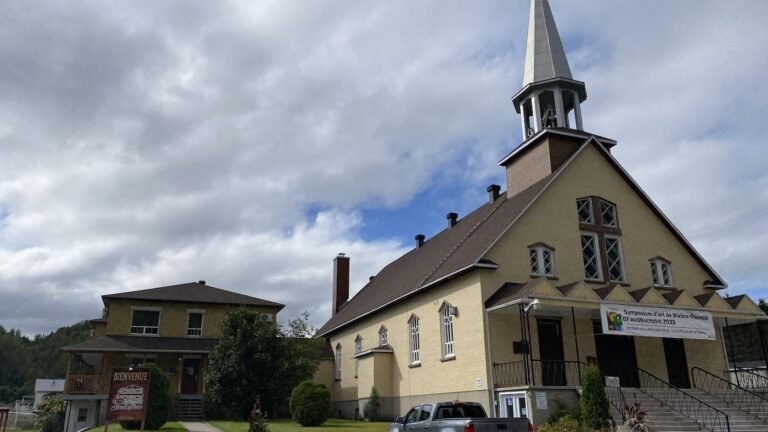 Église Rivière-Éternité (Saguenay)