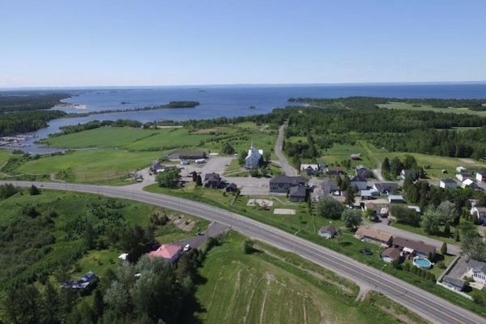 Municipalité de Saint-Henri-de-Taillon-Destinastion lac-St-Jean Municipalité de Saint-Henri-de-Taillon-Destinastion lac-St-Jean