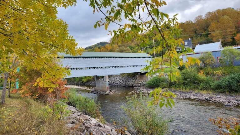 Pont couvert du Faubourg-Anse-St-Jean-Saguenay