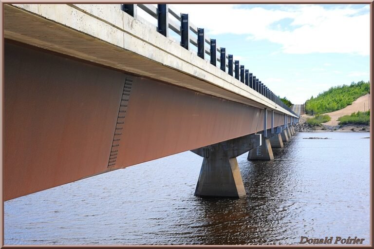 Pont de la rivière Moisie-Tourisme Cote-Nord Pont de la rivière Moisie-Tourisme Cote-Nord