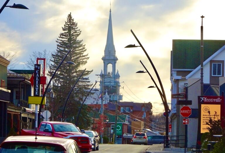 Ville de Plessisville - Photo 1