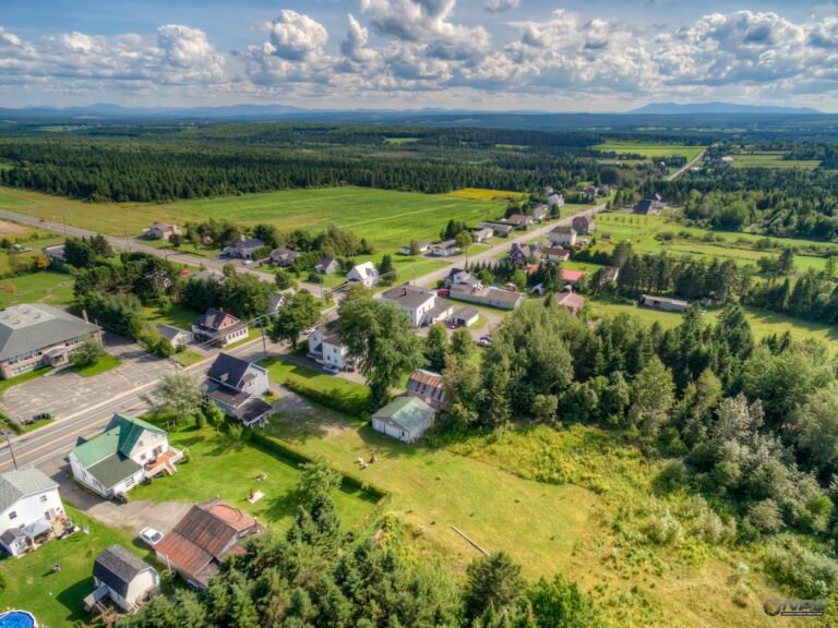 Municipalité de Sainte-Cécile-de-Whitton-Destination Cantons de l'Est