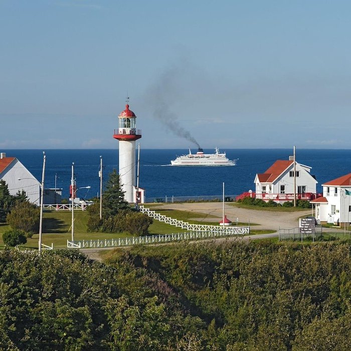 Phare Cap-de-la-Madeleine-Destination Gaspésie