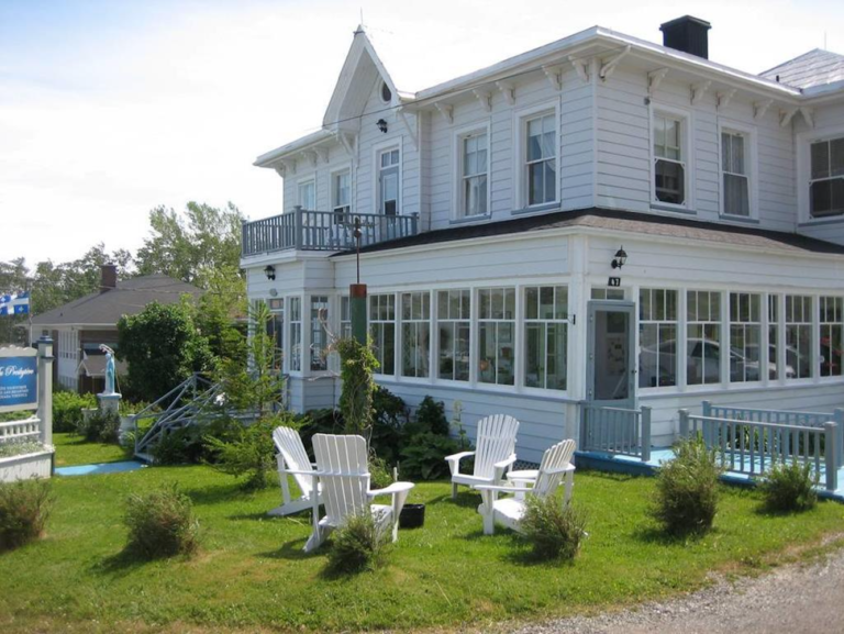 Au Presbytere de Perce ou Dormir Destination Gaspesie 768x577