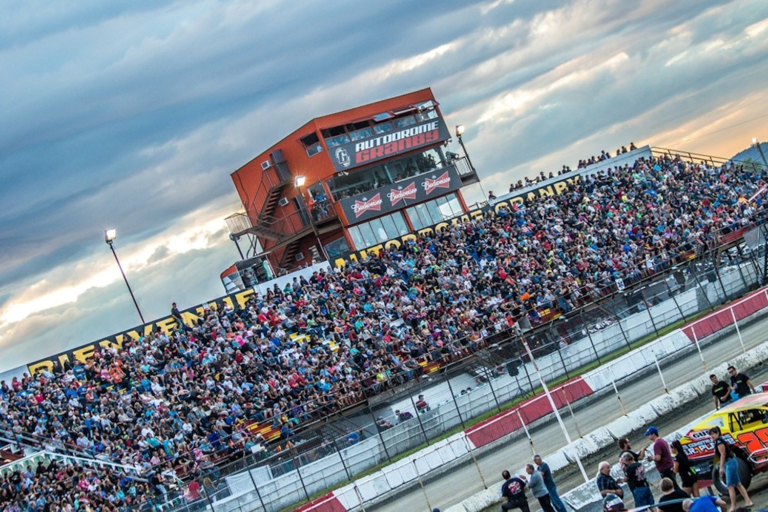 Autodrome Granby Destination Plein air Cantons de lEst 1 1 768x512