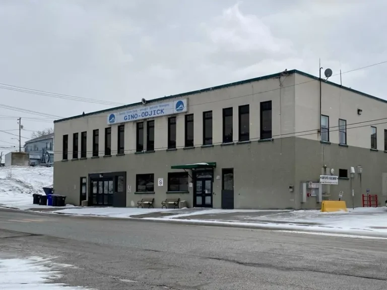 Centre sportif Gino Odjick Maniwaki Outaouais 768x576