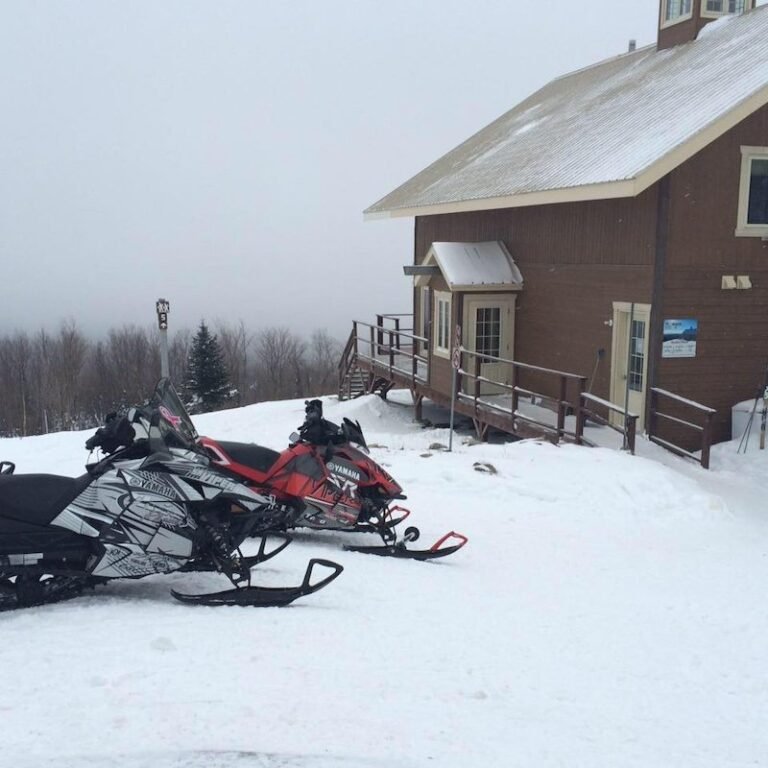 Club de motoneige Les Sultans inc., Laurentides, Mont-Laurier