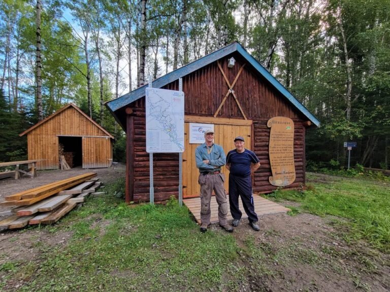 Les sentiers de la rivière Amédée - Photo 1