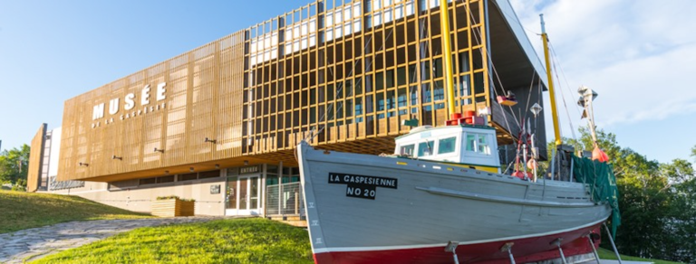 Musée de la Gaspésie et Monument à Jacques-Cartier - Photo 1