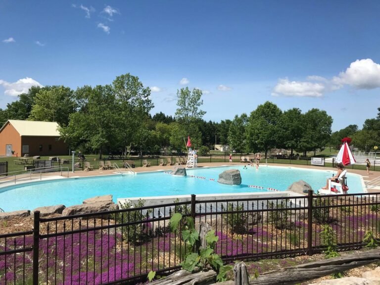 Parc régional du bois de Belle-Rivière, Laurentides, Mirabel Parc régional du bois de Belle-Rivière, Laurentides, Mirabel