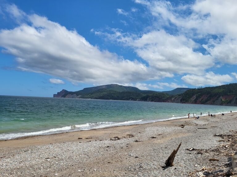 Plage de Coin-du-Banc Percé - Photo 1
