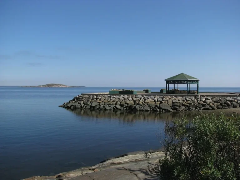 Quai de Ragueneau Destination Cote Nord Manicouagan jpg 768x576