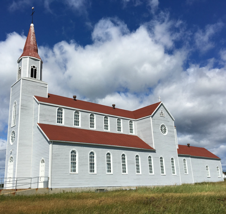 Église St-Hippolyte de Rivière-au-Tonnerre-Destination Cote-Nord