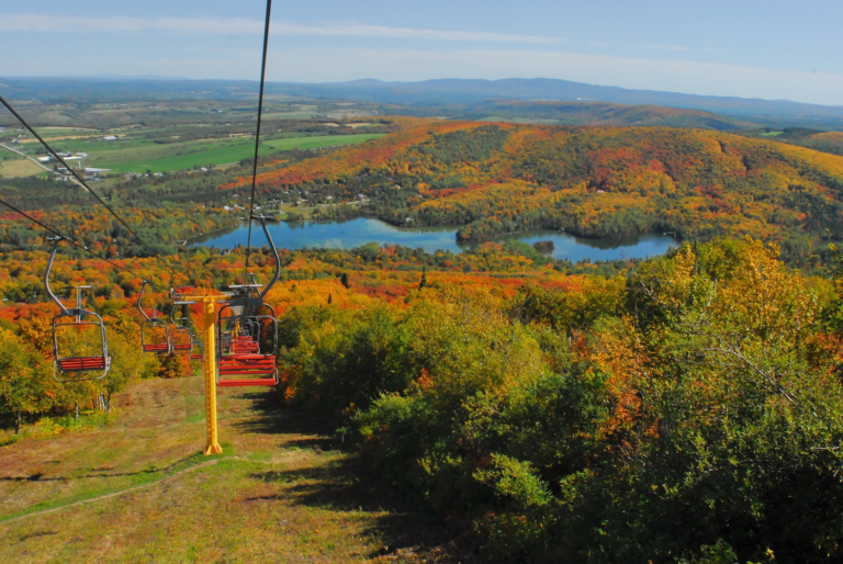 mont comi logo Saint Donat de Rimouski Destination Plein air Bas St Laurent 1 1 768x514