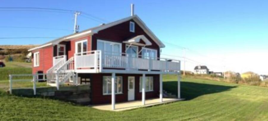 AU PIED DES DEMOISELLES