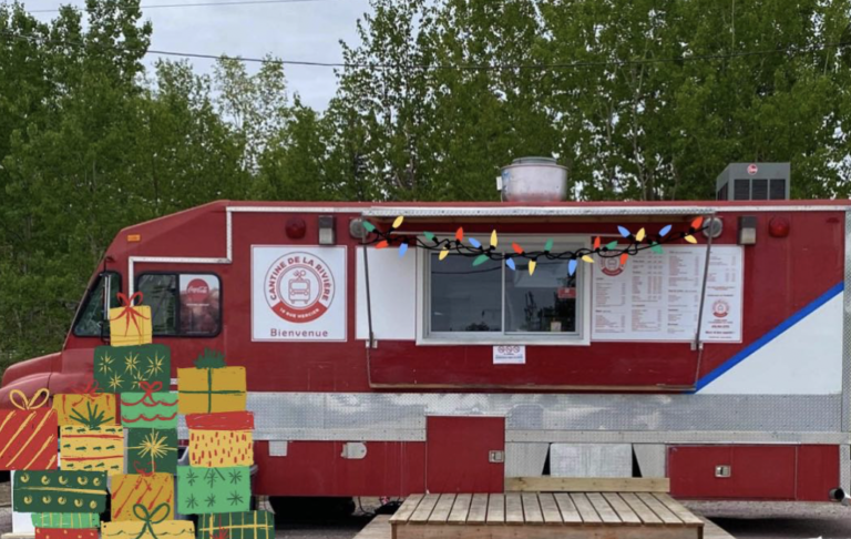 Cantine de la Riviere - Moisie - Sept-Iles - Cote-Nord Cantine de la Riviere - Moisie - Sept-Iles - Cote-Nord