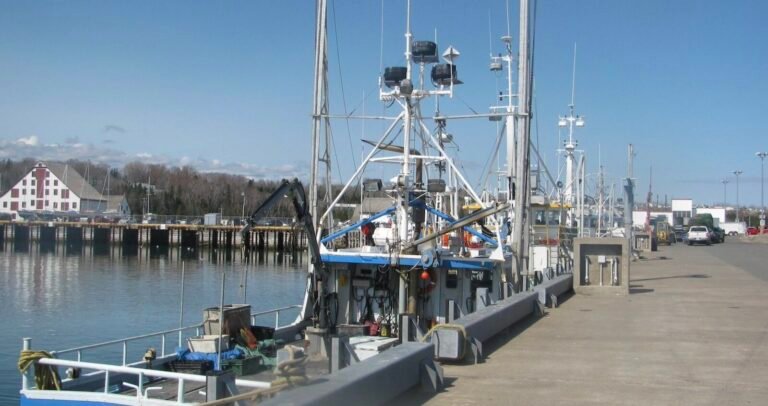 Quai de Paspébiac - Destination Gaspésie Quai de Paspébiac - Destination Gaspésie