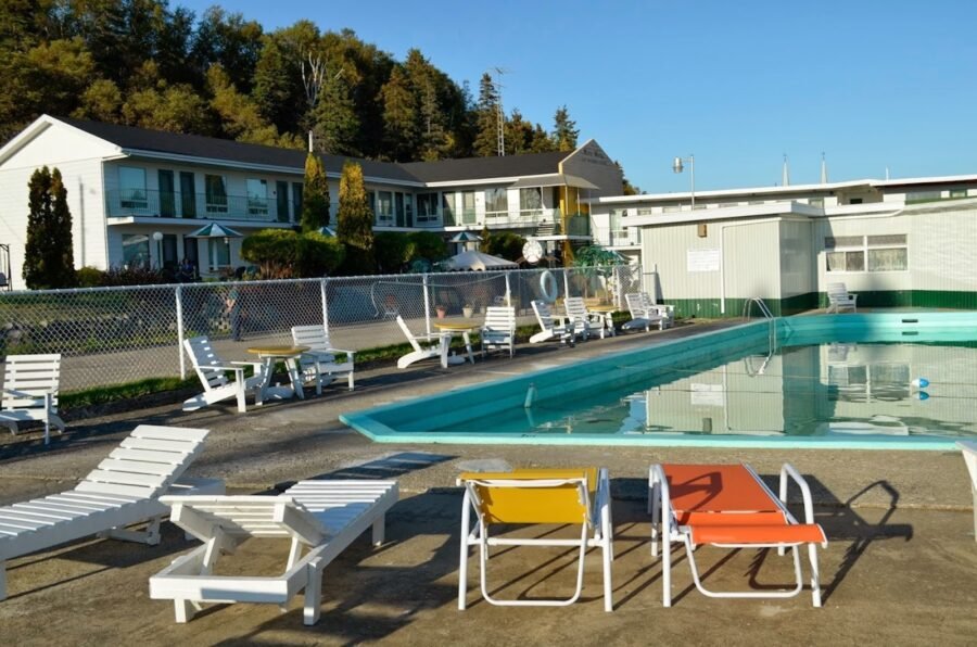 Hôtel Motel les Voitures d'Eau