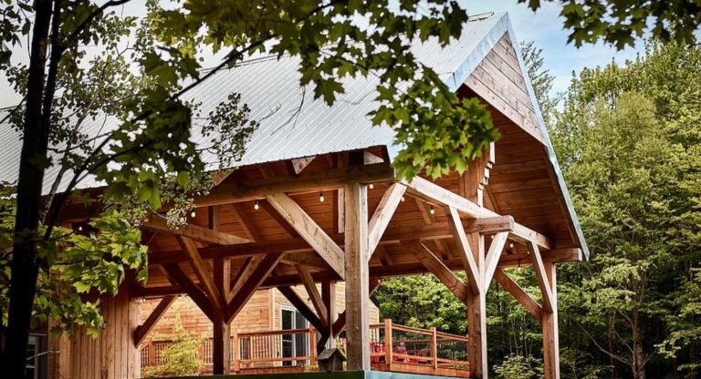 LA STATION DU CHÊNE ROUGE