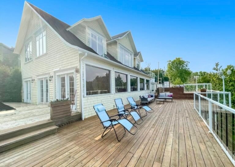 La Maison Jaune à La Malbaie La Maison Jaune à La Malbaie