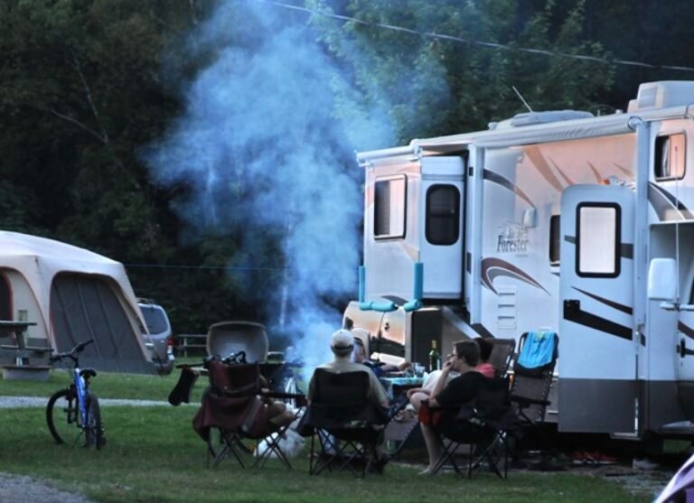 Le Camping Lac St-Michel