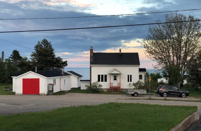 Le Chalet GD-Port-Cartier