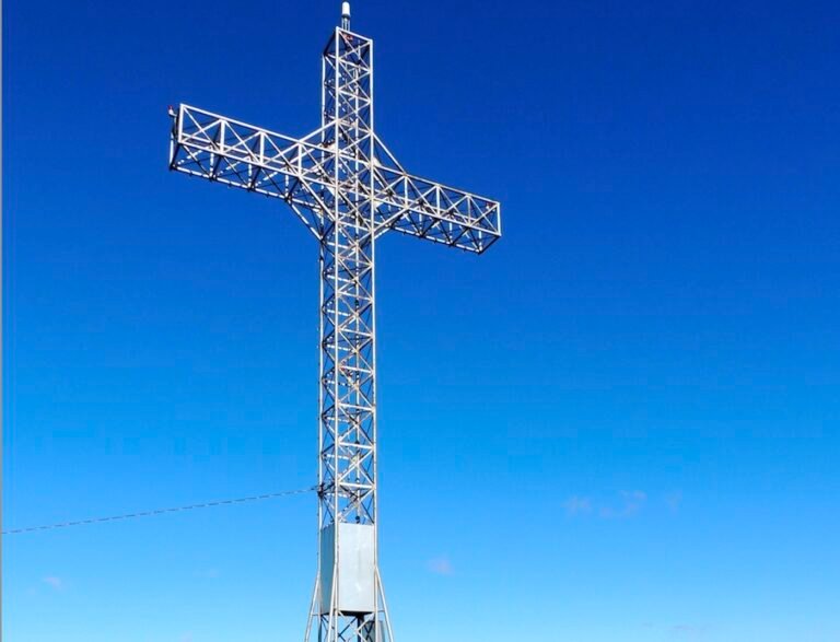 Le Parc de la Croix Lumineuse - Lac Megantic