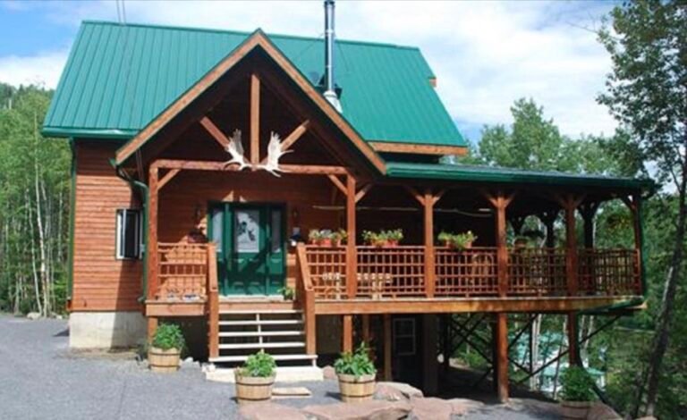 Auberge-Pourvoirie de la Rivière Matapédia