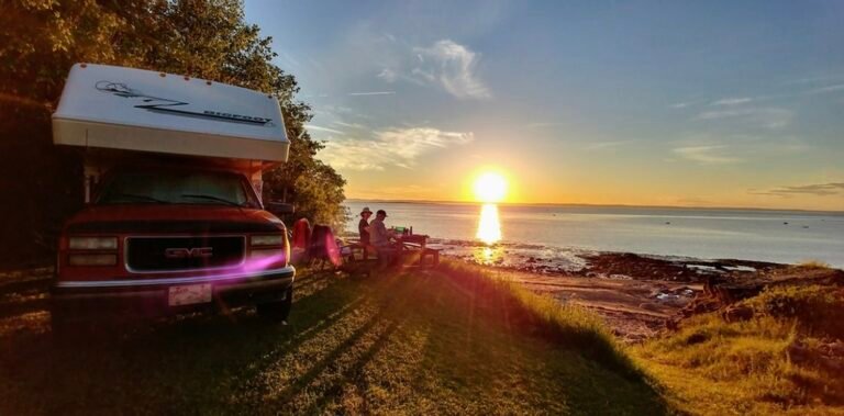 Aux Flots Bleus Camping et Cabines