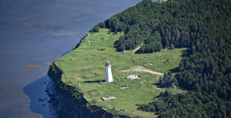 Phare de Cap-de-la-Table - Aguanish - Cote-Nord